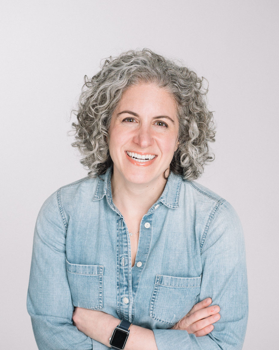 Leah Neaderthal Headshot